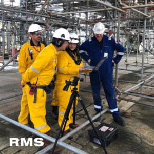 ngày giới thiệu khuếch đại chuyển động tại chỗ của rms
